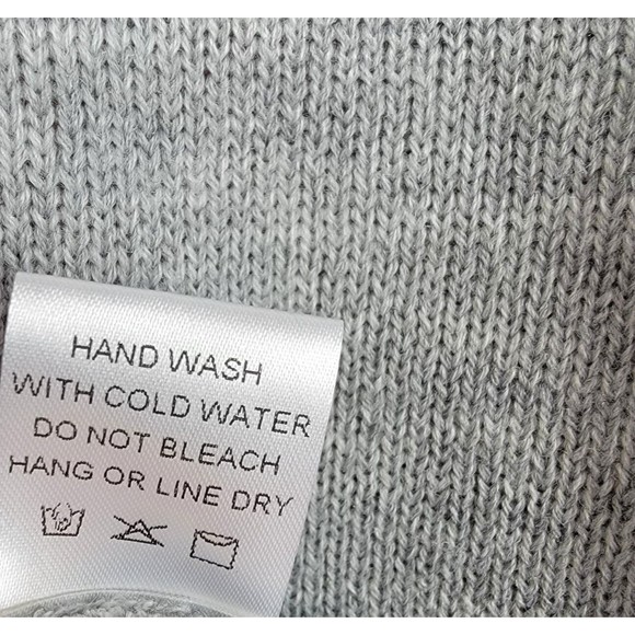 Andree by Unit Women's Medium Gray Button Up Cardigan Sweater New - Picture 5 of 7